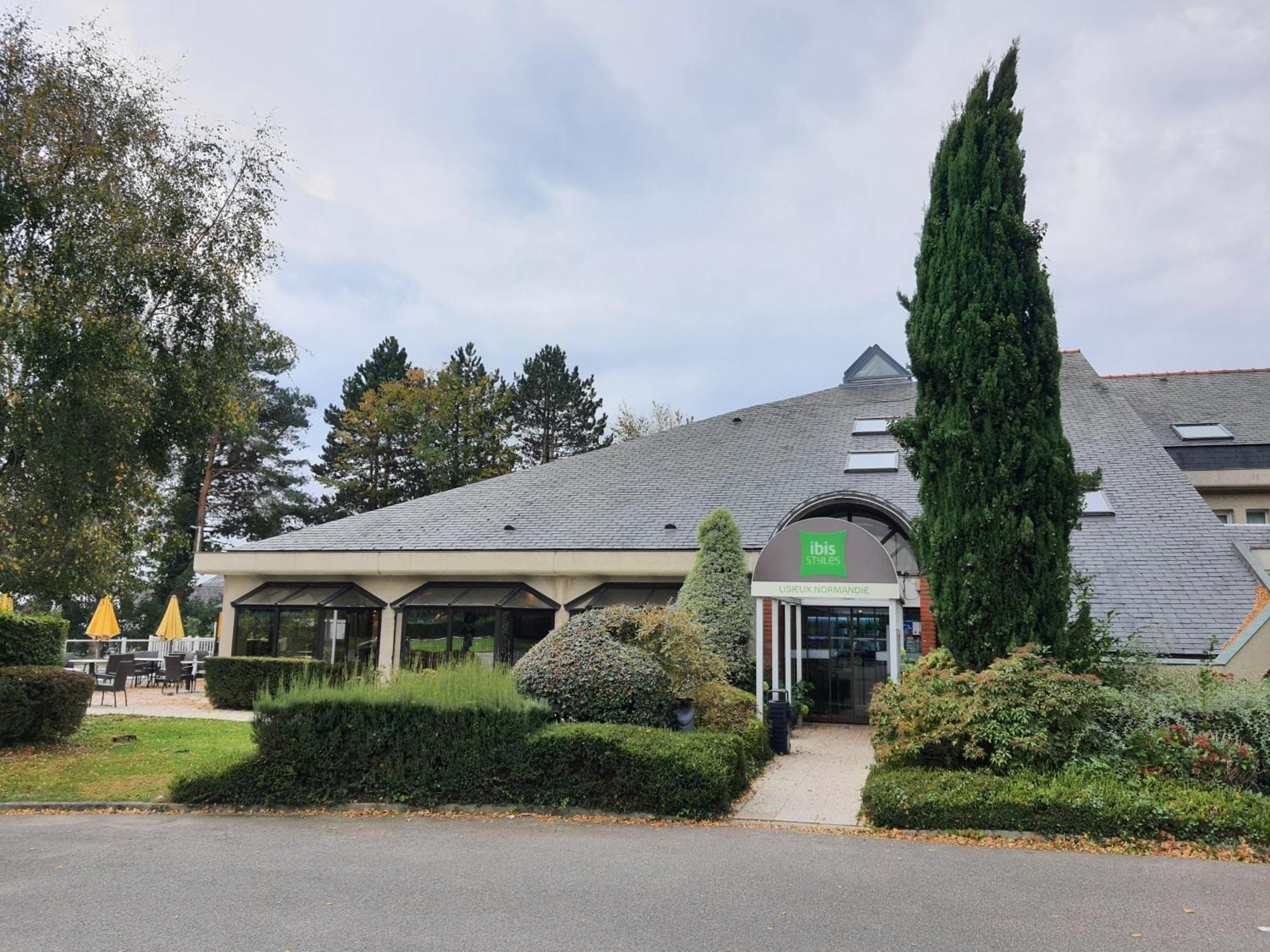 Ibis Styles Lisieux Normandie Экстерьер фото