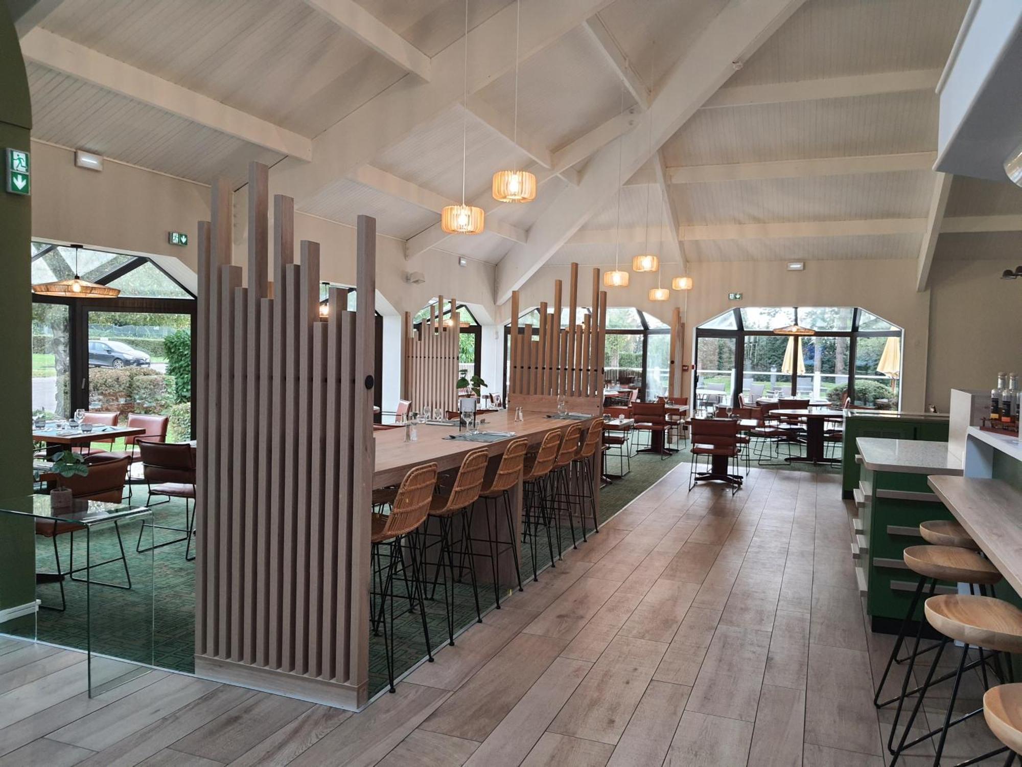 Ibis Styles Lisieux Normandie Экстерьер фото