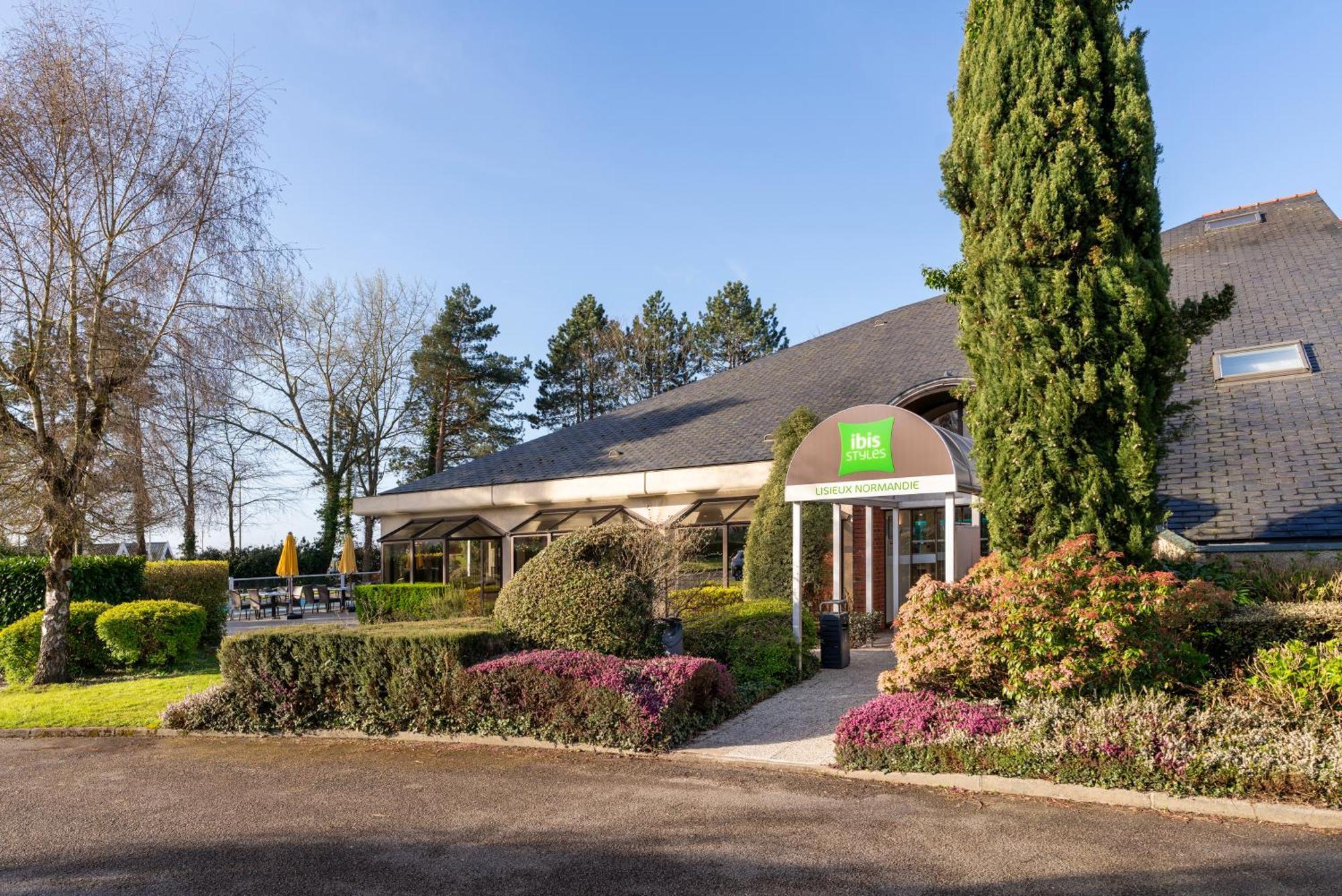 Ibis Styles Lisieux Normandie Экстерьер фото